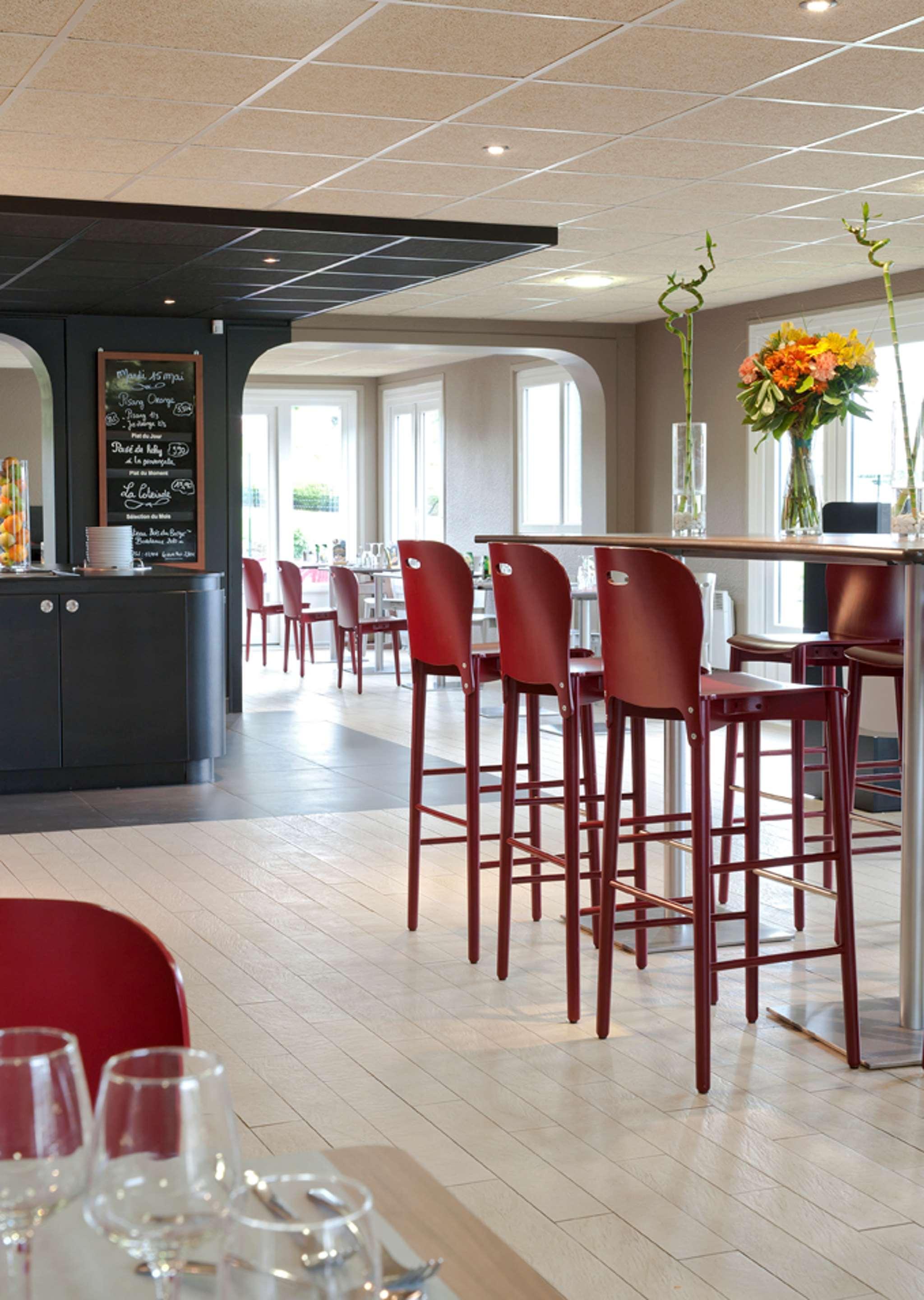 Hotel Campanile Grenoble Sud - 3*
