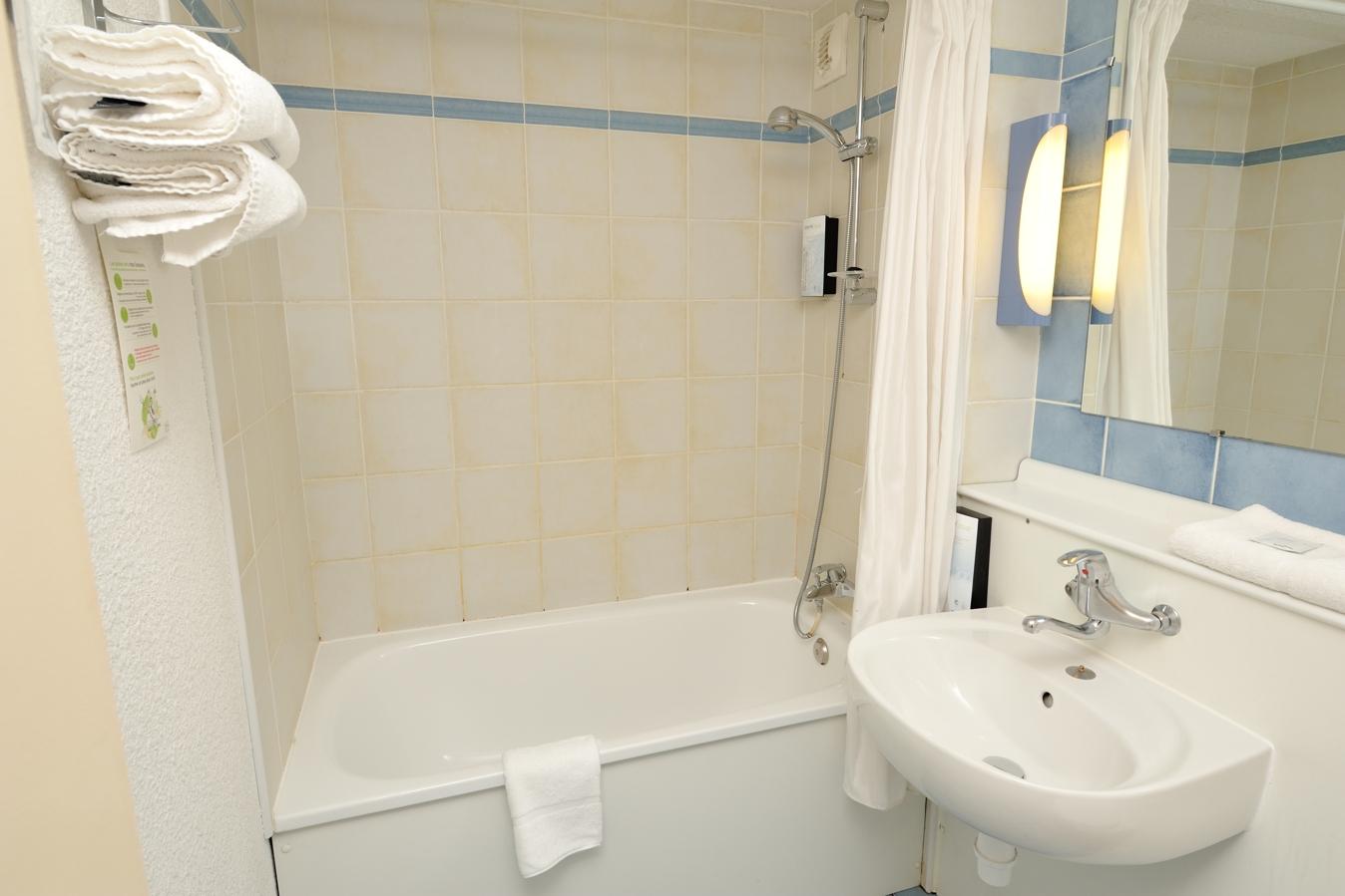 Campanile Grenoble Sud - Hotel